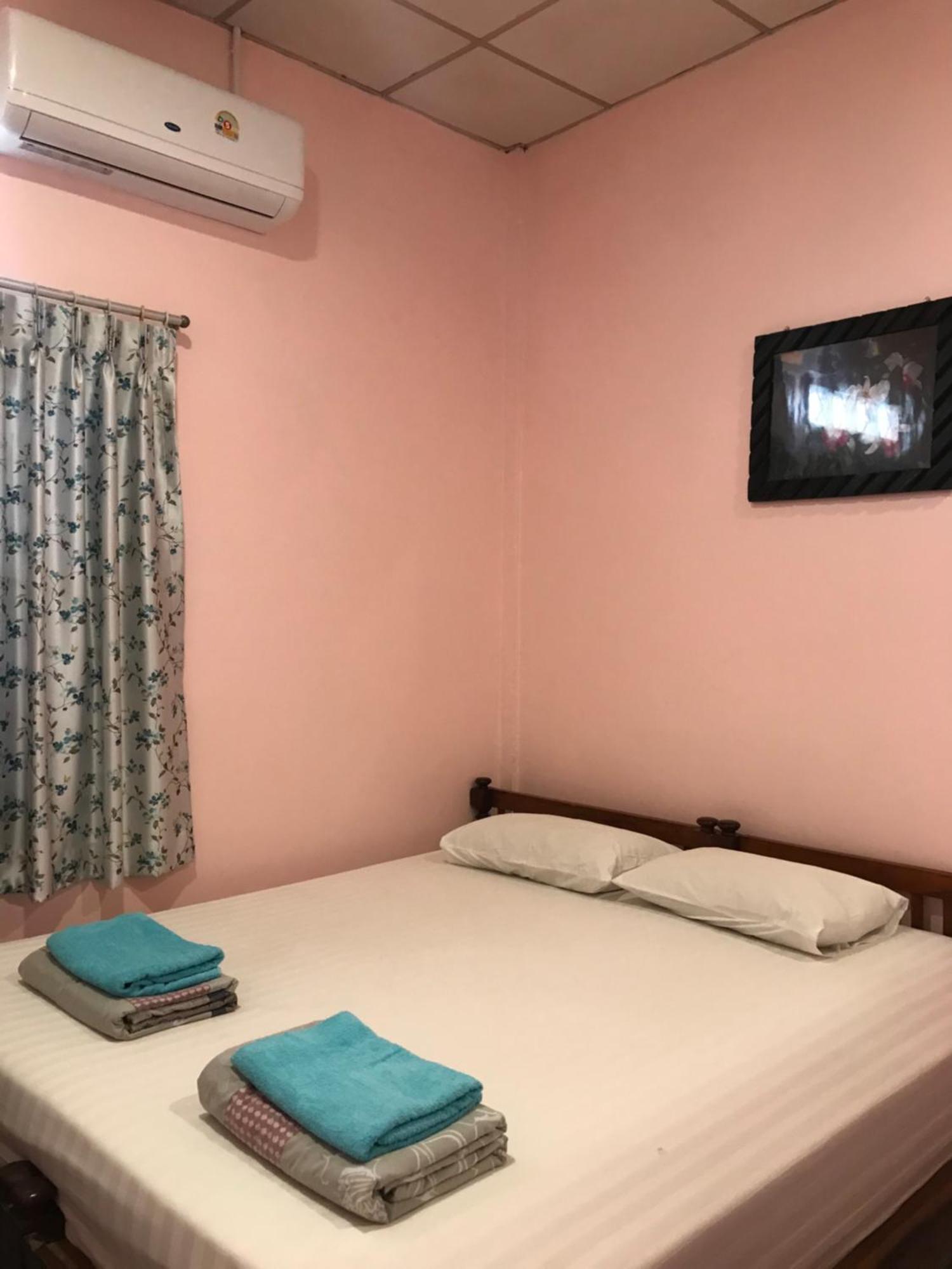 Vitoonguesthouse2Fanrooms & Aircondition Sukhothai Luaran gambar