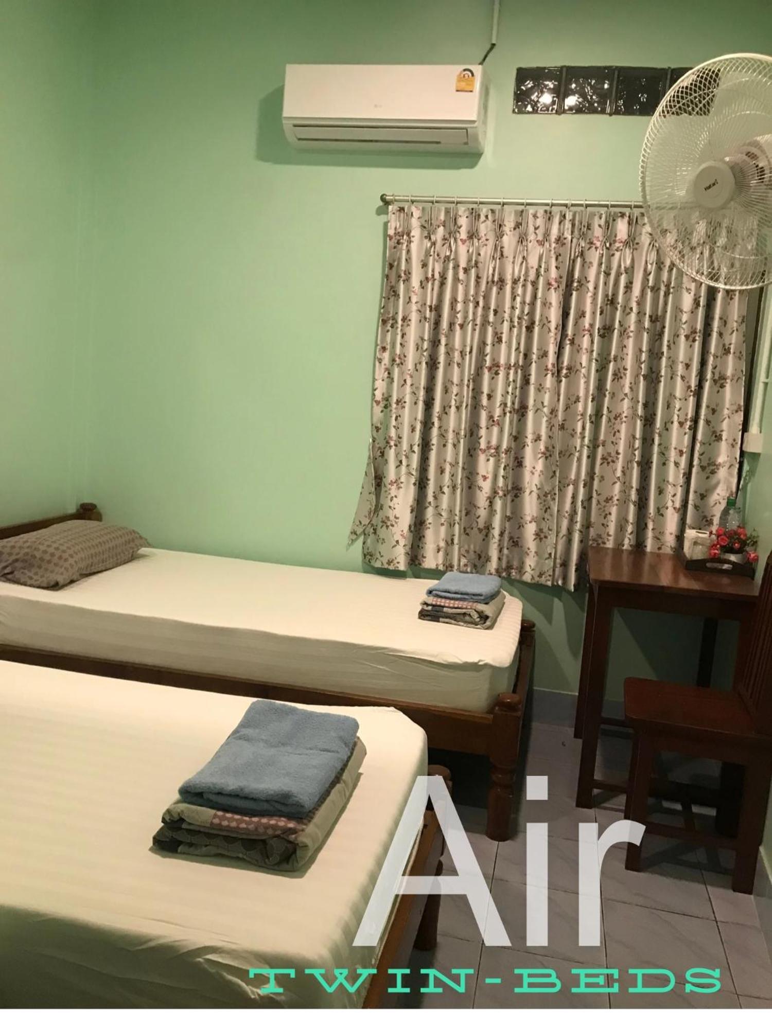 Vitoonguesthouse2Fanrooms & Aircondition Sukhothai Luaran gambar