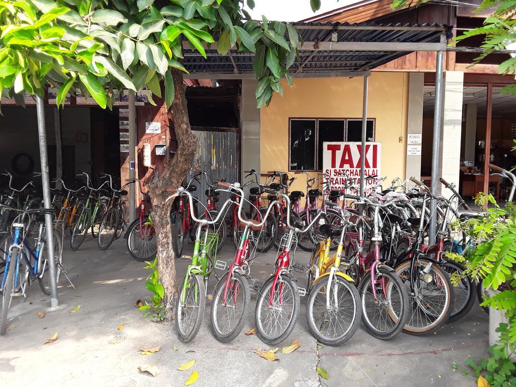 Vitoonguesthouse2Fanrooms & Aircondition Sukhothai Luaran gambar