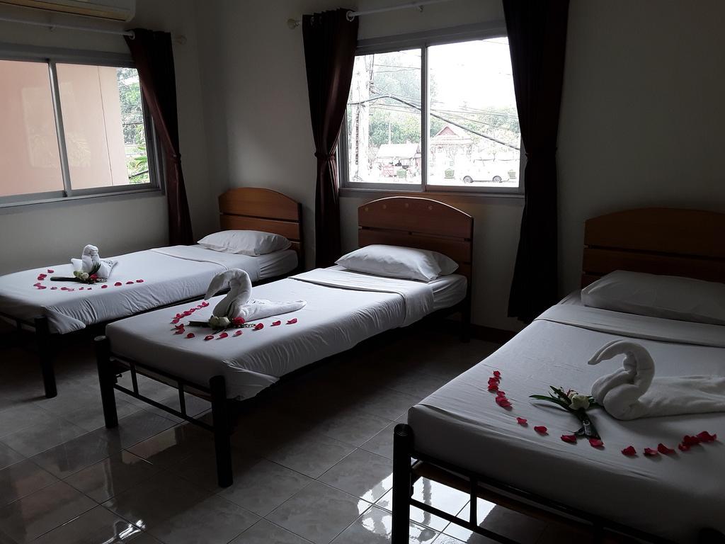 Vitoonguesthouse2Fanrooms & Aircondition Sukhothai Luaran gambar